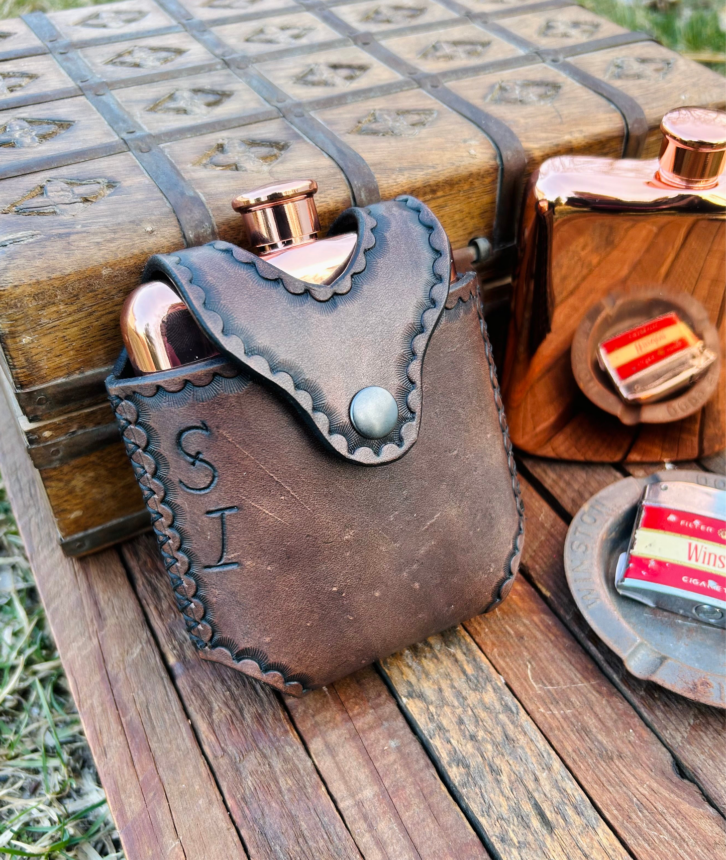 Flask: Tooled Border