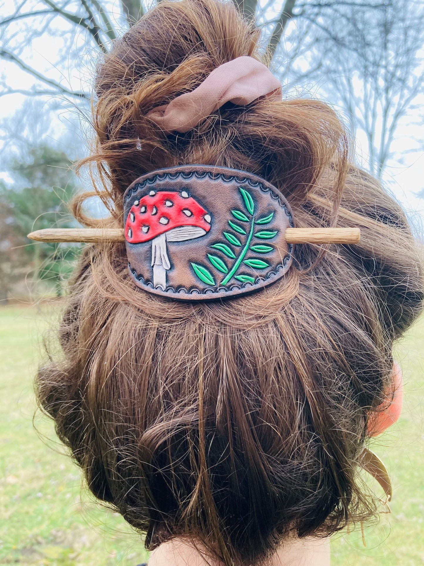 Hair Barrette: Amanita & Leaf