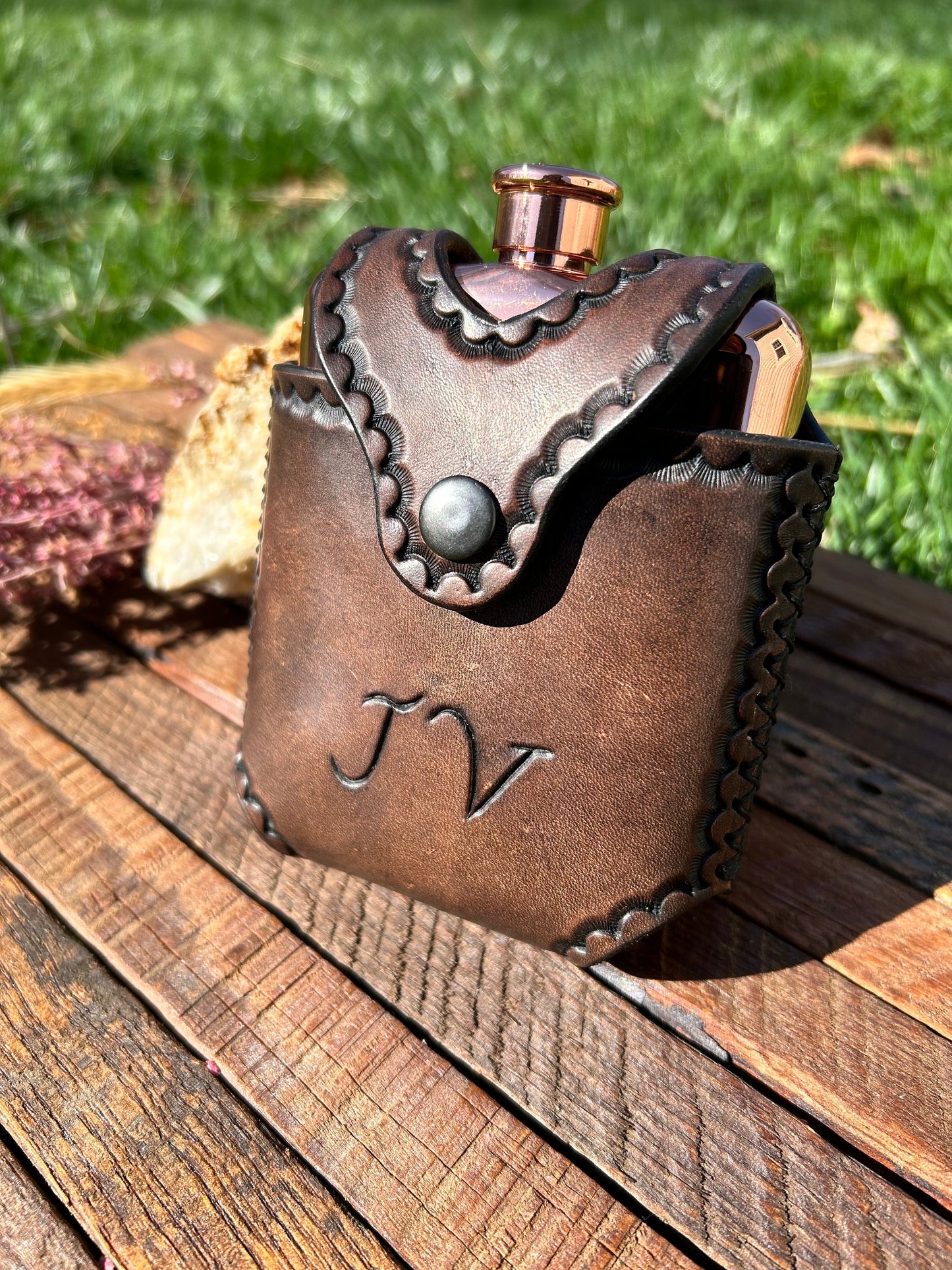 Flask: Tooled Border